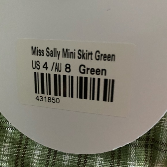 mini skirt- princess polly - Picture 3 of 4